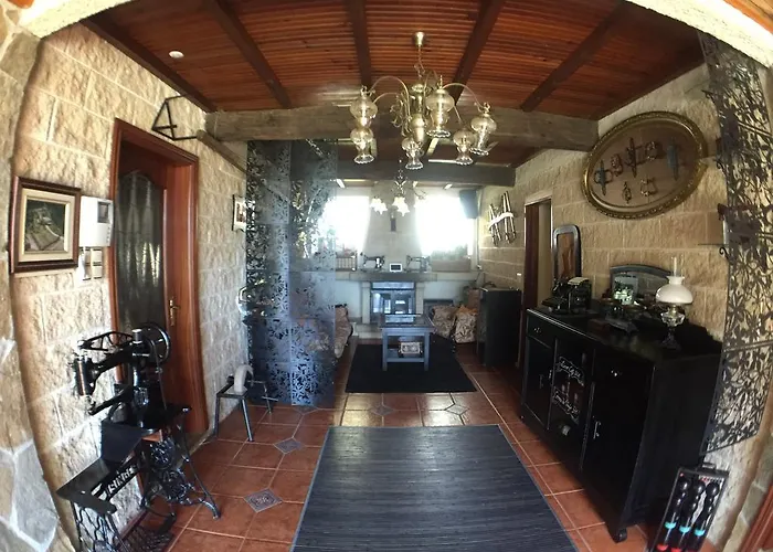 Bed & Breakfast Agro Da Gandarela Teo